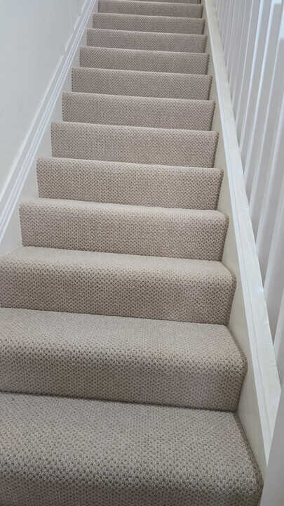 Wood flooring services | laminate flooring | carpet fitting service - SYN Carpets