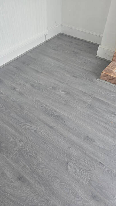 Wood flooring services | laminate flooring | carpet fitting service - SYN Carpets