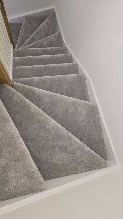 Wood flooring services | laminate flooring | carpet fitting service - SYN Carpets