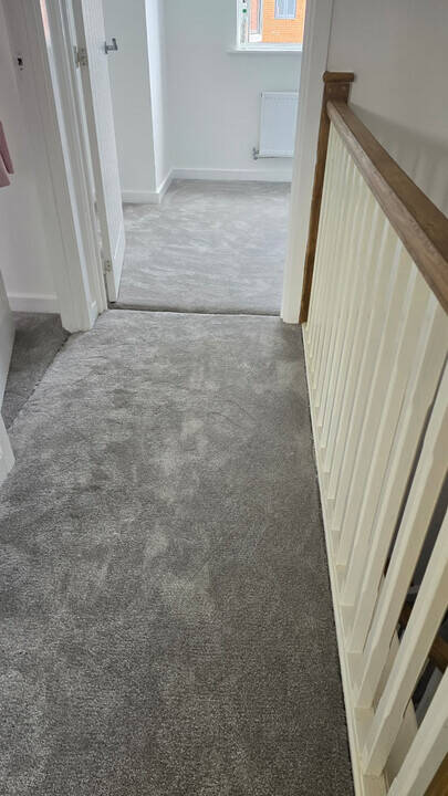 Wood flooring services | laminate flooring | carpet fitting service - SYN Carpets